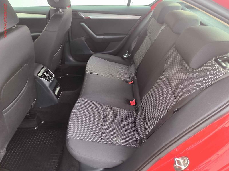 Škoda Octavia (2013) 2.0 TDi, Ambition, STK8/28 - fotka 10 z 16