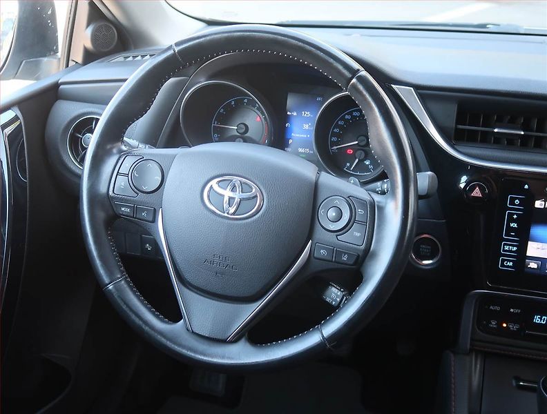 Toyota Auris (2017) Executive 1.6 Valvematic - fotka 22 z 22