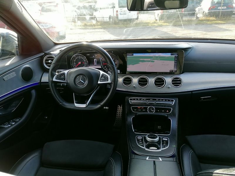 Mercedes-Benz Třídy E (2019) 200D AMG - fotka 8 z 35