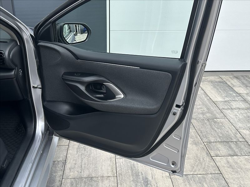 Mazda 2 Hybrid 1,5 116PS  Agile Comfort A/T - fotka 18 z 55