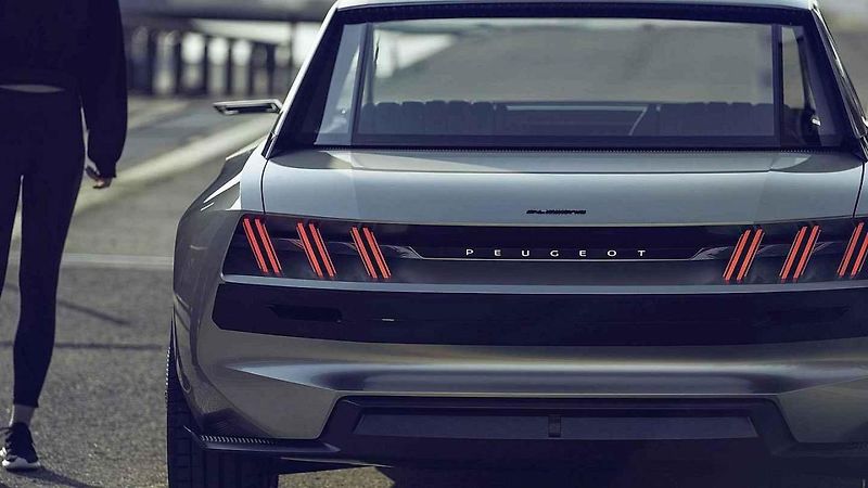 Koncepční vůz Peugeto E-Legend