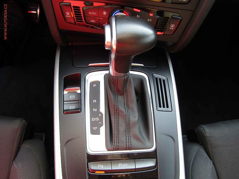 Audi A5 (2016) 2.0 TDi Quattro, AT, park - fotka 15 z 17