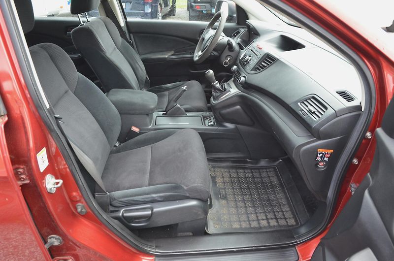 Honda CR-V (2013) 2.2 i-DTEC 110kW 4x4 / ČR - fotka 10 z 27