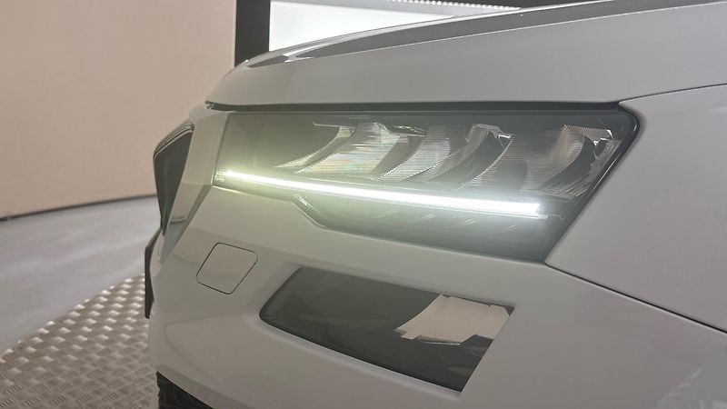 Škoda Karoq 2.0 TDI Style - fotka 18 z 26