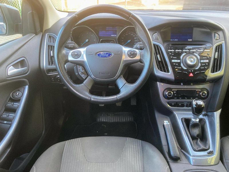 Ford Focus 1,6TDCi (77kW) - fotka 7 z 16