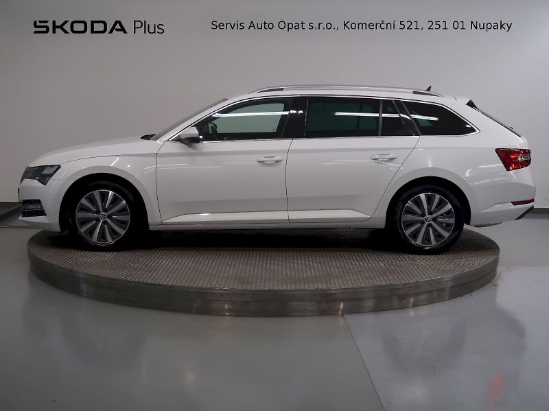 Škoda Superb (2022) STYLE 2.0TSI 140KW - fotka 3 z 39