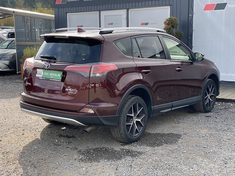 Toyota RAV4 2.0i, ČR, Trend, 4x4, manual - fotka 7 z 14