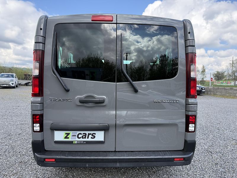 Renault Trafic 1.6dCi 89kW 9 míst ČR - fotka 6 z 20