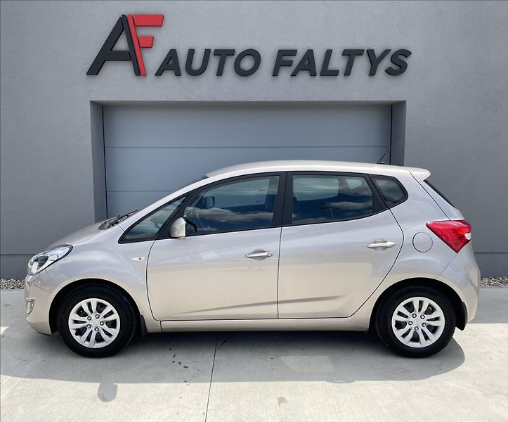Hyundai ix20 1,6 i 91KW ČR.8TIS KM 1.MAJ. - fotka 6 z 23