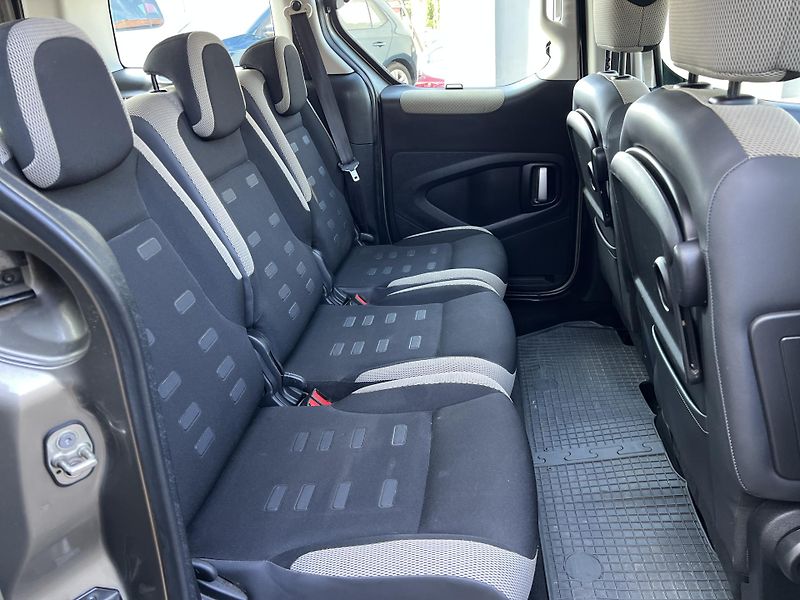 Citroën Berlingo Multispace XTR 1.6HDi PŮVOD ČR - fotka 27 z 39