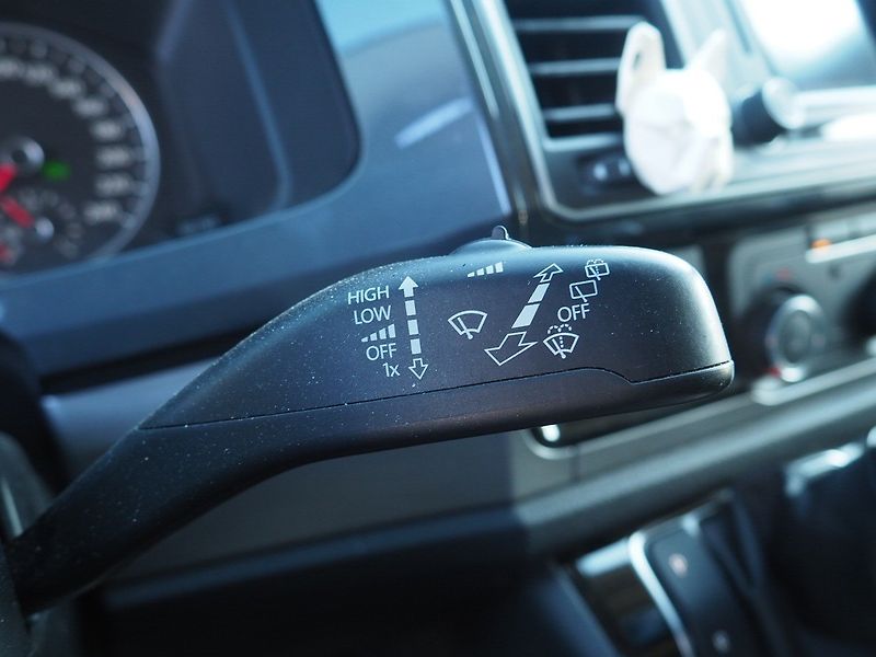 Volkswagen Multivan (2018) 2.0 TDI, 110kW, 4Motion, Long - fotka 26 z 37