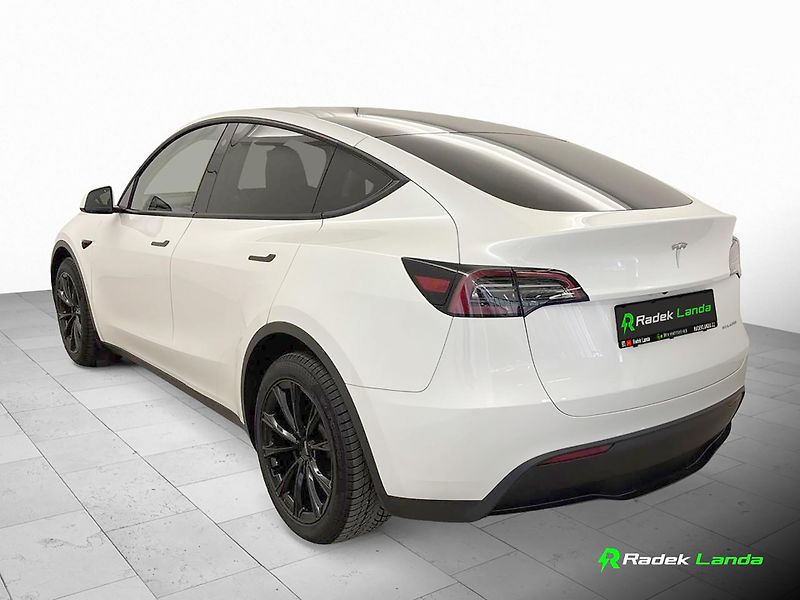 Tesla Model Y (2023) Long Range AWD | Berlín - fotka 3 z 8