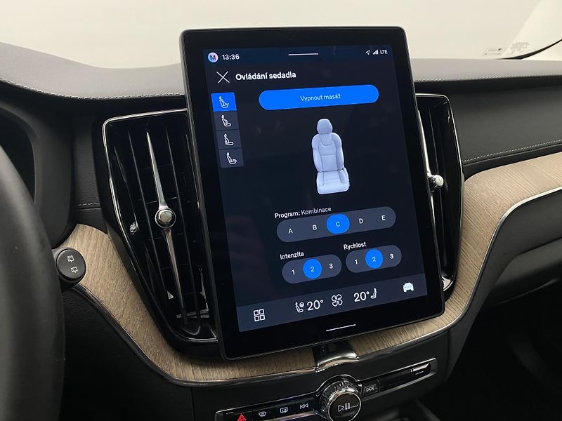 Volvo XC60 T6 AWD RECHARGE BRIGHT ULTRA  - fotka 62 z 67