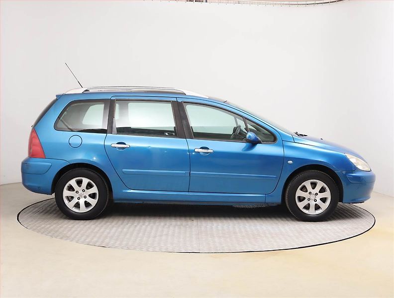 Peugeot 307 (2002) 2.0 HDI, 7 míst, Eko.zaplacen - fotka 6 z 14