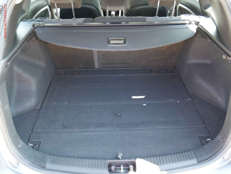 Hyundai i30 (2012) 1.6CVVT, 1.maj,ČR, AC, TZ - fotka 7 z 18