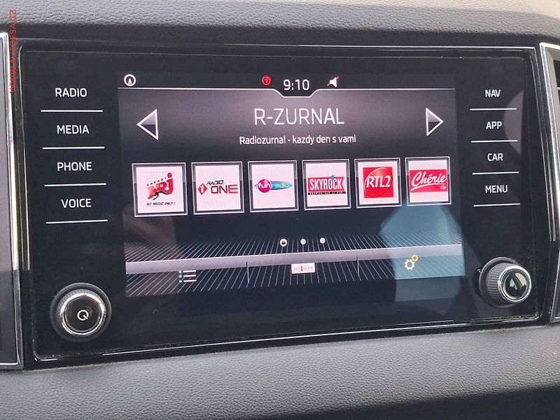 Škoda Karoq (2019) 1.5 TSi, Business, DSG, TZ - fotka 16 z 19