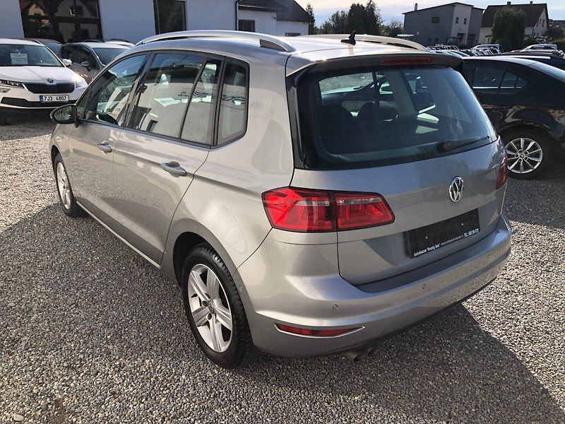Volkswagen Golf Sportsvan (2014) 2.0 TDI Xenony , Webasto - fotka 6 z 31