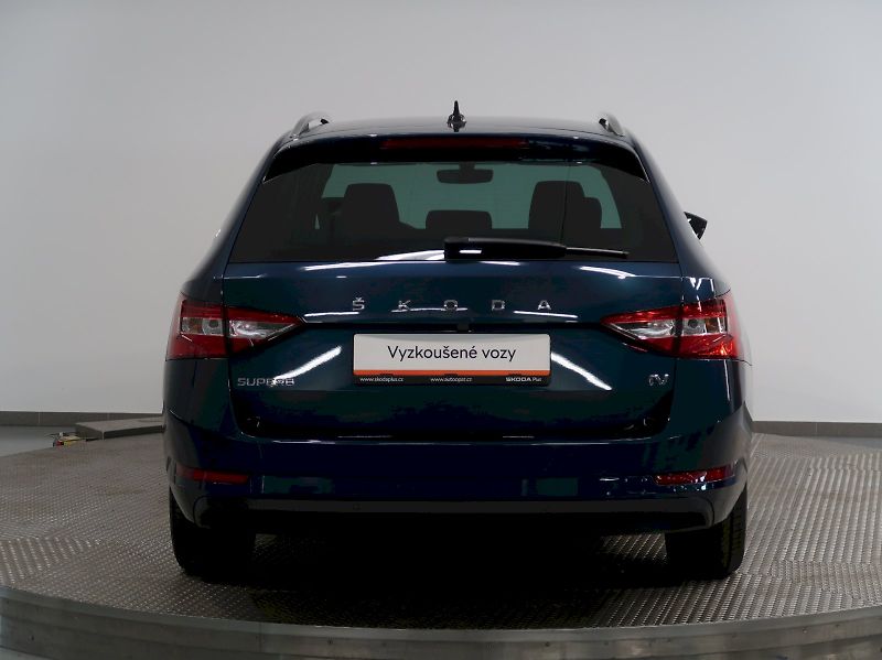 Škoda Superb (2022) iV STYLE 1.4TSI 160KW DSG TAŽN - fotka 9 z 44
