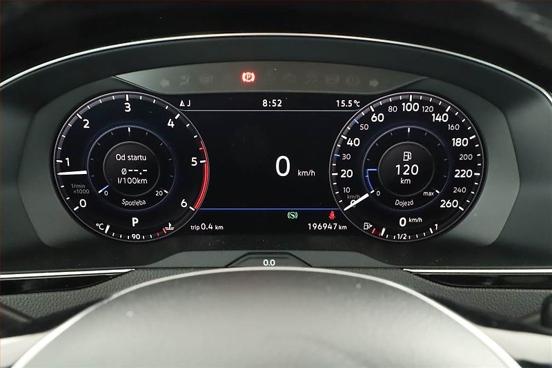 Volkswagen Passat (2018) Highline 2.0 TDI, 4X4 - fotka 17 z 20