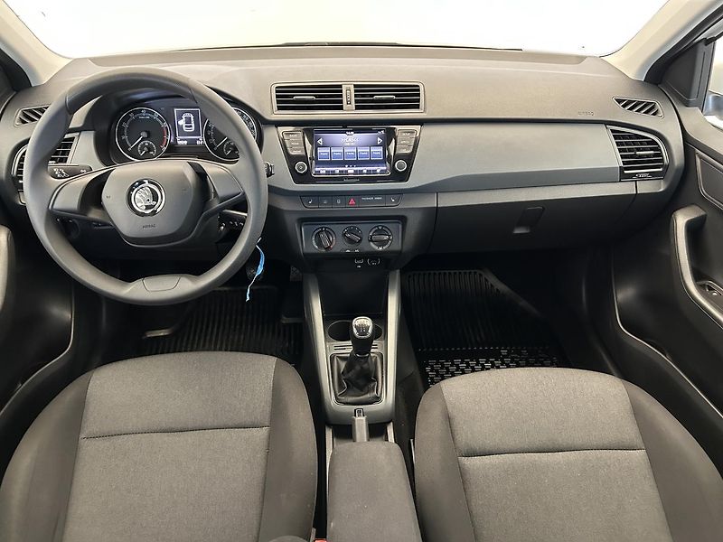 Škoda Fabia 1.0 TSI Active Plus - fotka 5 z 21