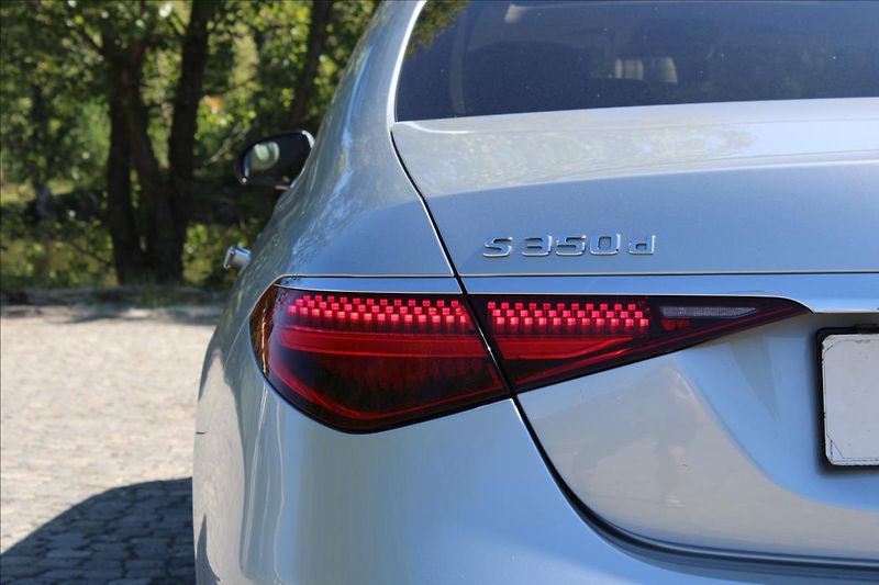Mercedes-Benz Třídy S 350d 4M/PANO/HUD/360°/CZ - fotka 50 z 50
