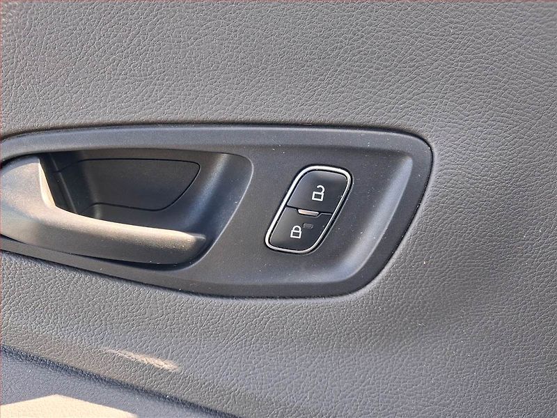 Ford Transit (2021) Trend 2.0 EcoBlue, Bus, 9Míst - fotka 19 z 20