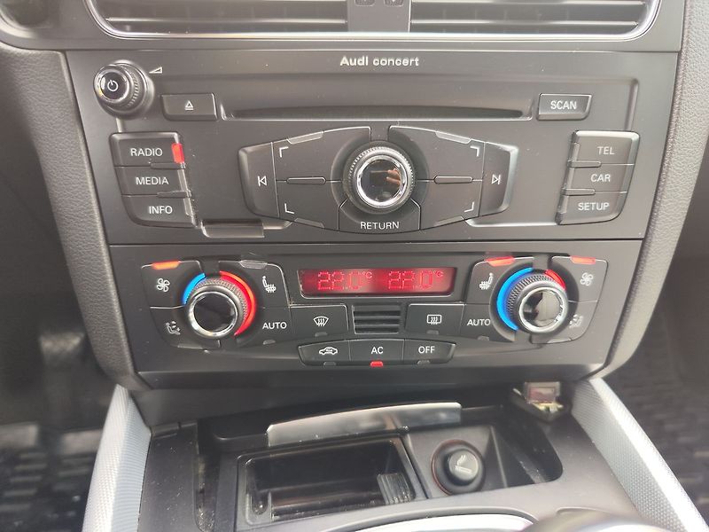 Audi Q5 2.0 TDi/125kW quattro - fotka 17 z 27