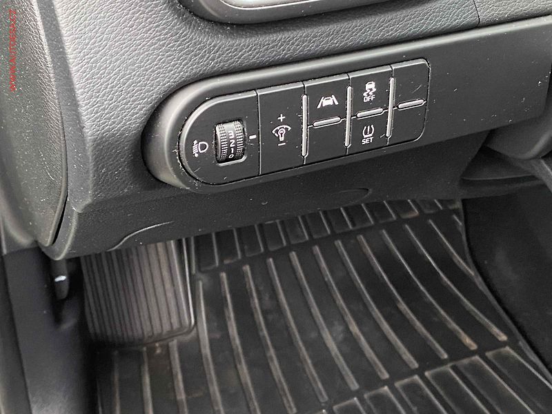 Kia Ceed (2024) 1.5 T-GDi SW, 1.maj,ČR, TOP - fotka 12 z 19