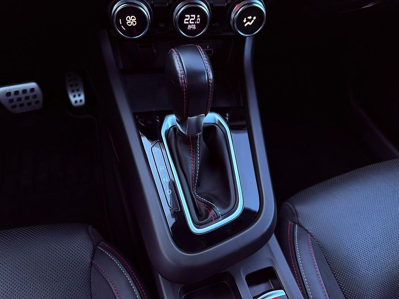 Renault Arkana 1.3 TCe R.S. Line EDC, ČR, 1.M - fotka 28 z 35
