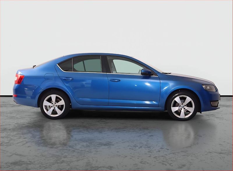 Škoda Octavia (2016) 1.6 TDI, Navi, Xenony - fotka 6 z 18