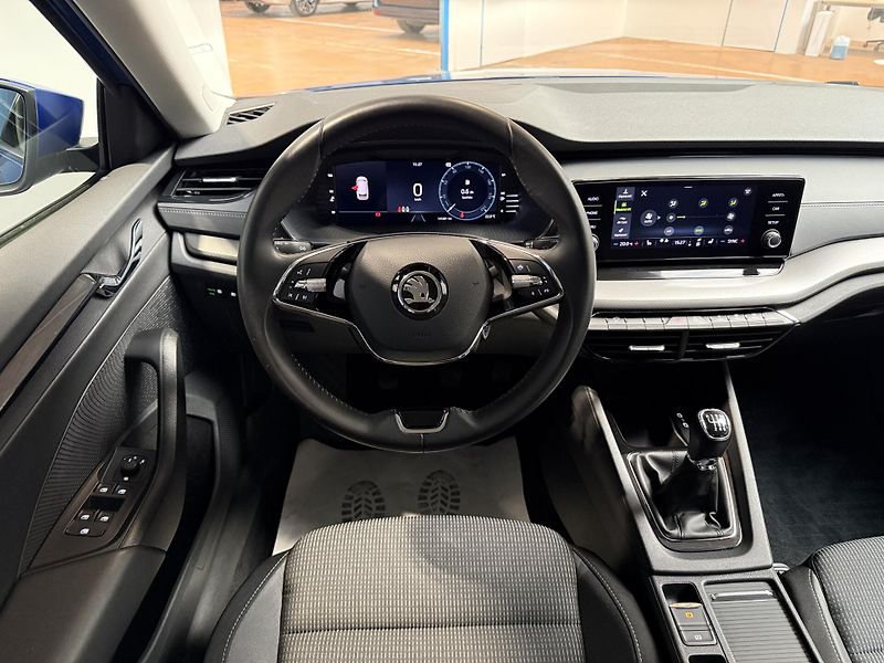 Škoda Octavia 2.0 TDI 85kW Ambition Combi - fotka 6 z 11