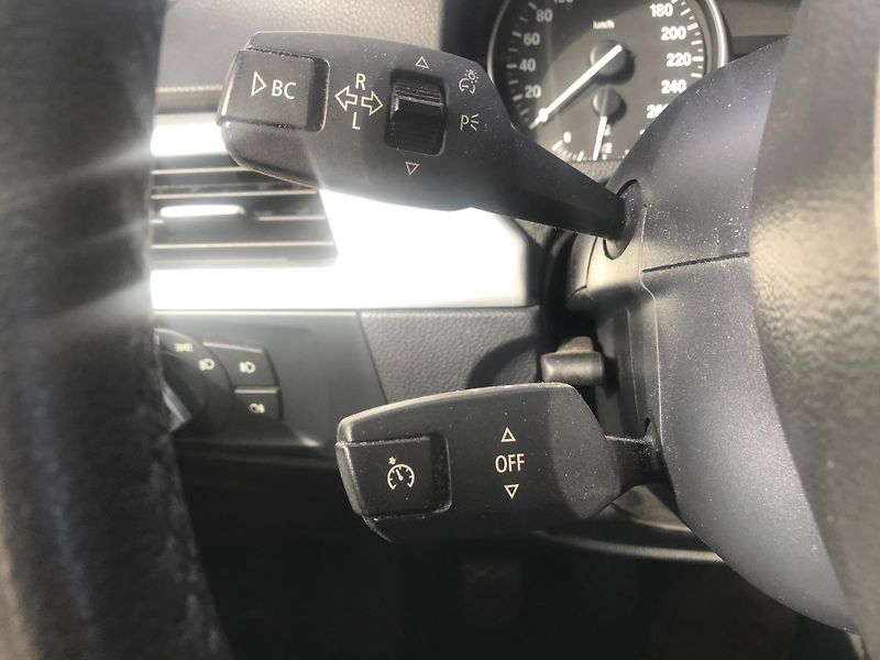 BMW Řada 3 325i 160 KW,MAN,NAVI.... - fotka 16 z 16