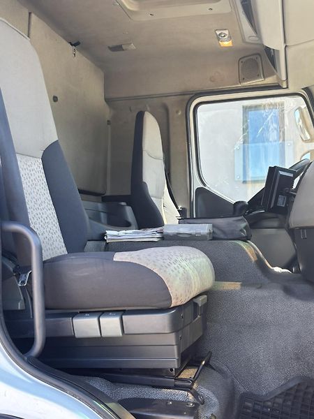 Renault Premium DXI LANDER D 410.26 PR 6x4 E5 - fotka 15 z 21