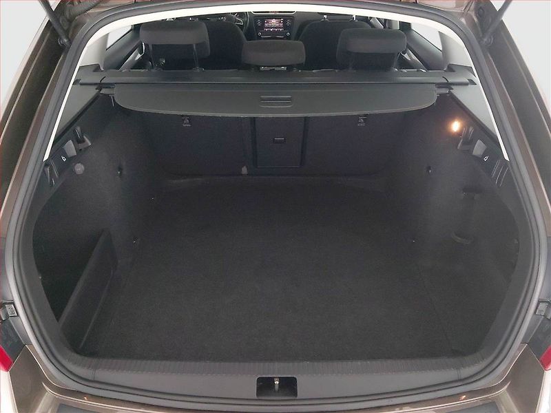 Škoda Octavia (2019) Elegance 1.6 TDI, Tempomat - fotka 14 z 18