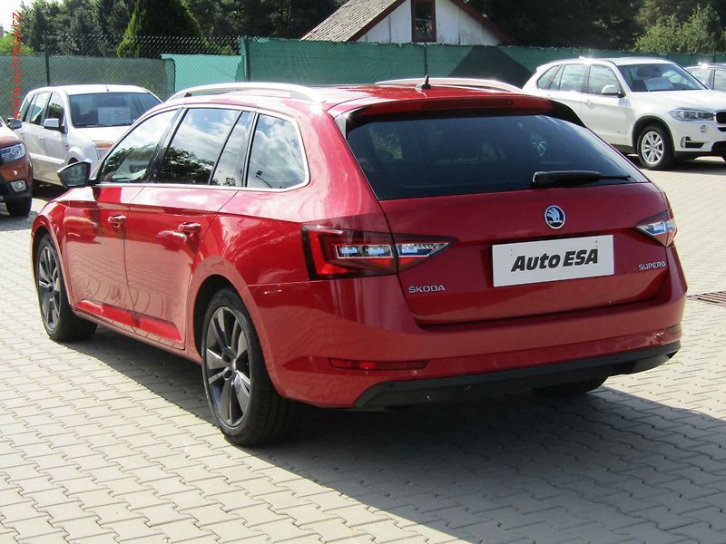 Škoda Superb (2019) 2.0 TDi, ČR, DSG, navi - fotka 6 z 19
