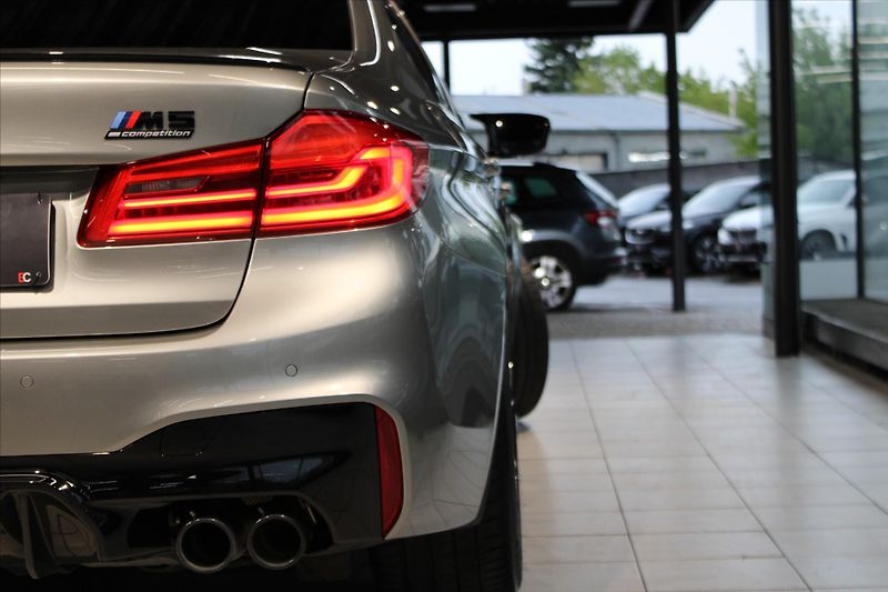 BMW M5 Competition 460kw CZ/adLED/B&W - fotka 9 z 32