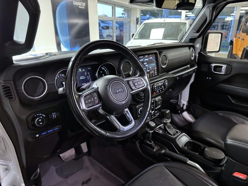 Jeep Wrangler (2022) Unlimited 2.0T 4xe PHEV AT8 Ru - fotka 19 z 22