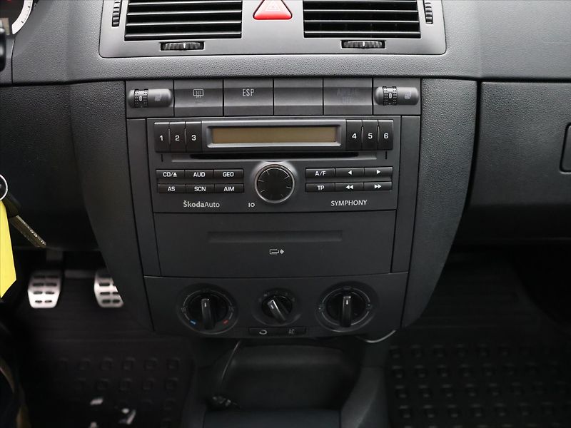 Škoda Fabia 1,9 TDI 96kW RS 2.Majitel - fotka 19 z 28