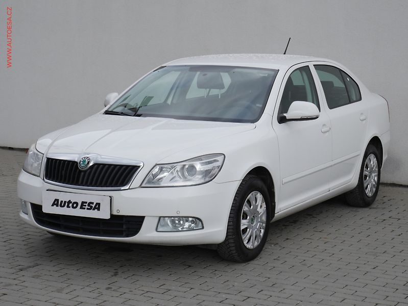 Škoda Octavia (2011) 1.2TSi, 2.maj,ČR, Ambition - fotka 3 z 15