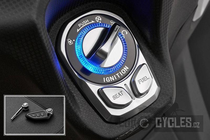 QJ Motor (2026) MTX 125 Hybrid + top box - fotka 21 z 25