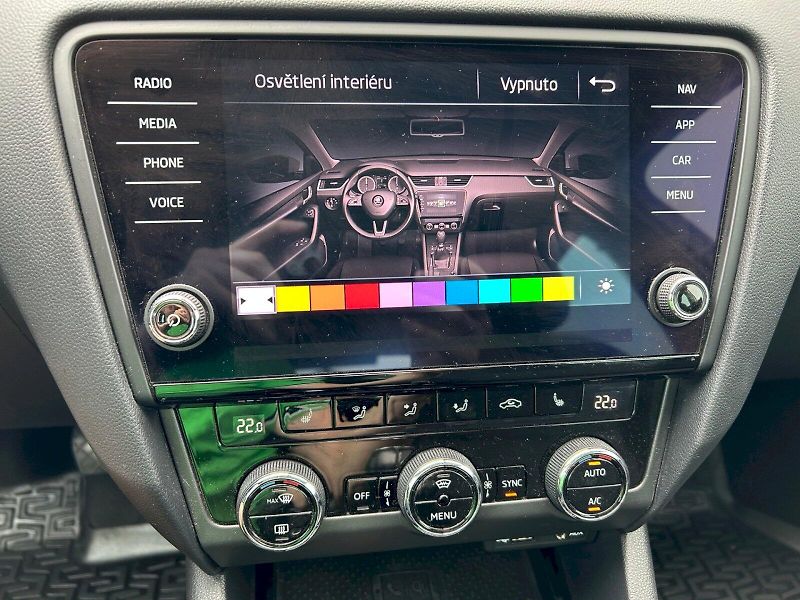 Škoda Octavia (2017) Style PLUS 1.6 TDI 85 kW - fotka 23 z 30