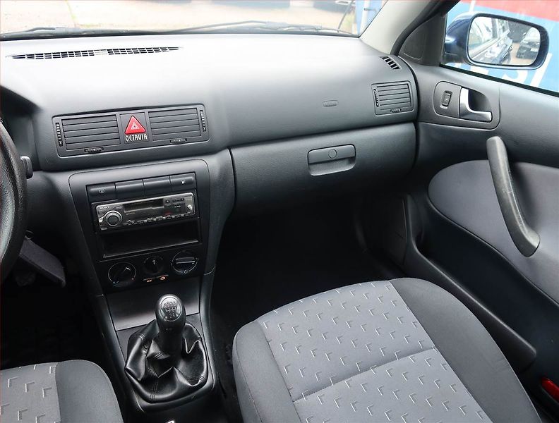 Škoda Octavia (2009) 1.6, LPG, nová STK, Tažné - fotka 8 z 17