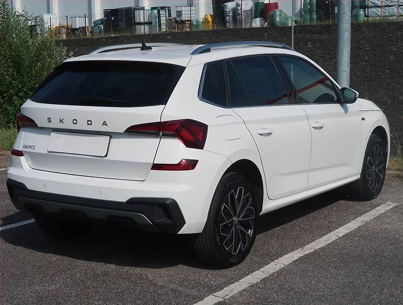 Škoda Kamiq (2024) Drive 1.0 TSI - fotka 5 z 17