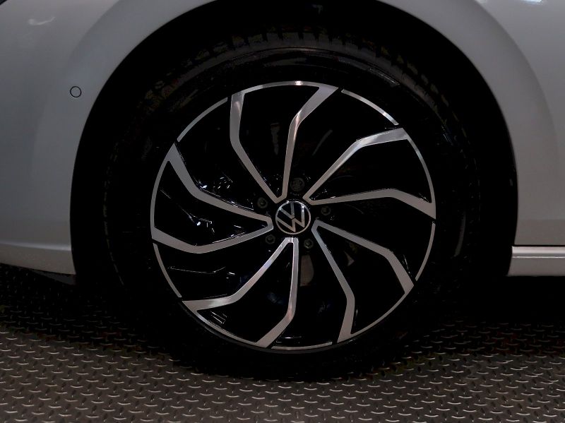 Volkswagen Golf (2023) VARIANT 2.0TDI 110KW DSG TAŽNÉ - fotka 12 z 38