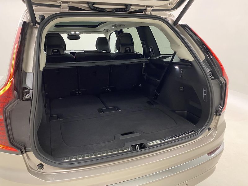 Volvo XC90 (2026) T8 AWD Plug-in BRIGHT ULTRA - fotka 5 z 76