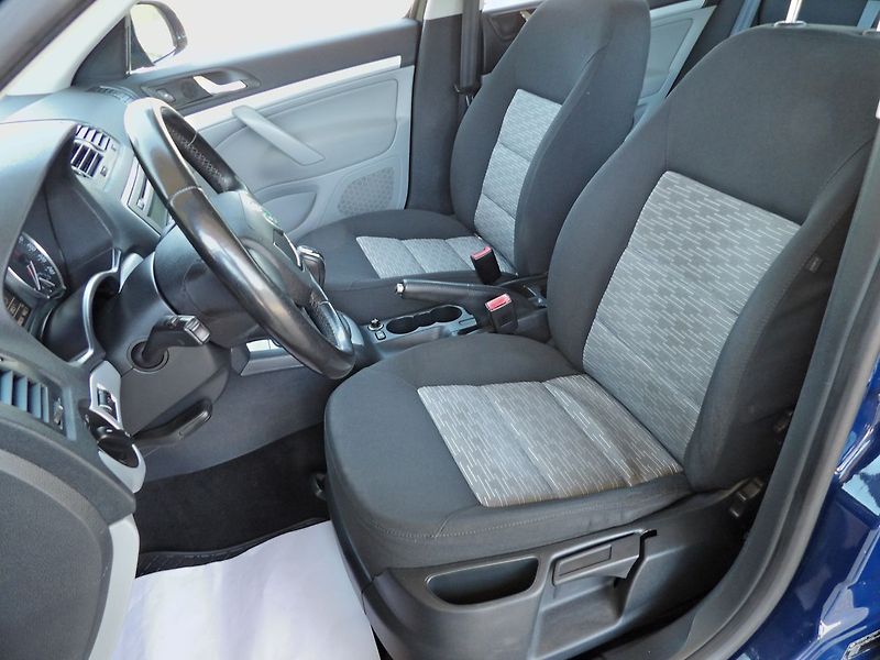 Škoda Octavia 1.6TDI Ambition Serviska - fotka 16 z 35