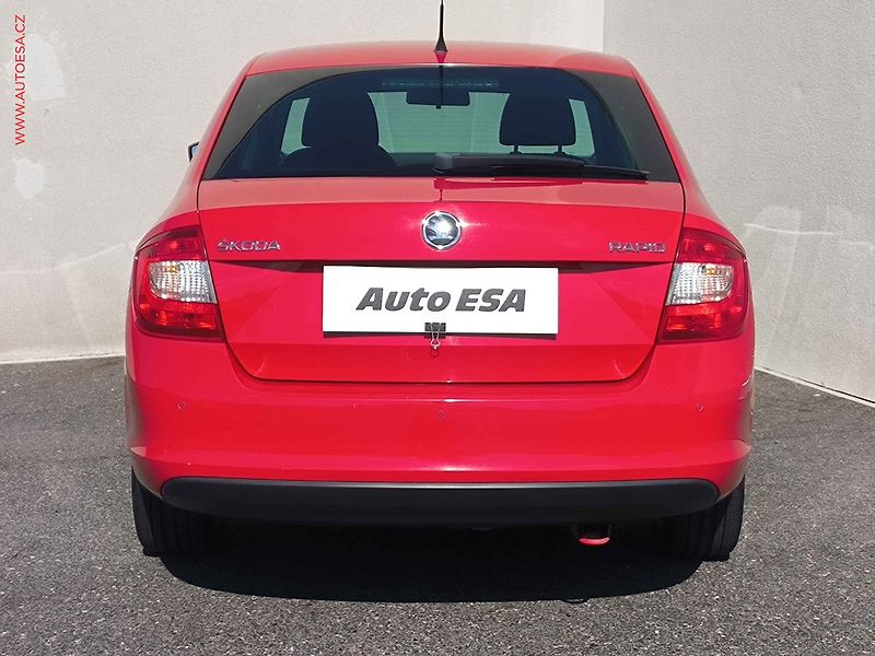 Škoda Rapid (2015) 1.2 TSI, ČR, Elegance, autoAC - fotka 5 z 16