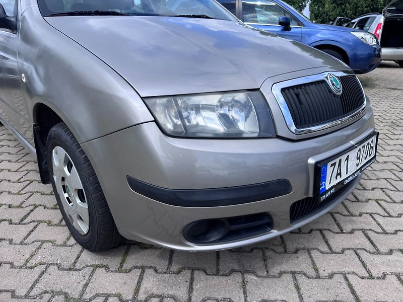 Škoda Fabia (2007) 1,2 HTP 40 KW STK SK - fotka 10 z 49
