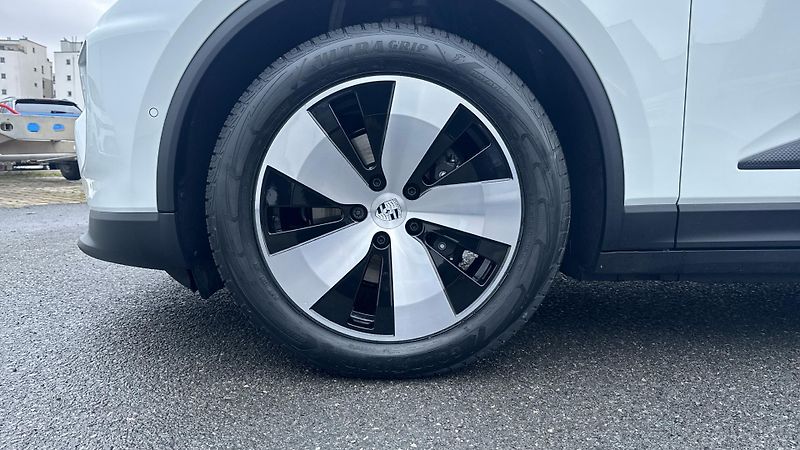 Porsche Macan (2026) 4 - fotka 9 z 30