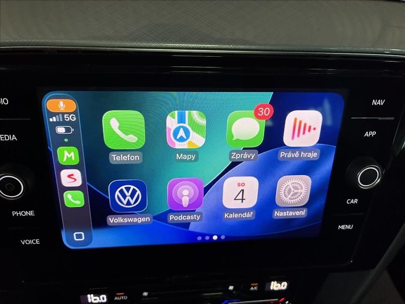 Volkswagen Passat 2,0 TAŽNÉ,KAMERA,APP-CONNECT - fotka 23 z 31